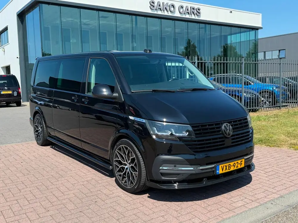 Volkswagen Transporter 2.0 TDI L2H1 32 DC Caravelle Bulli 20 uit 2020, foto 3