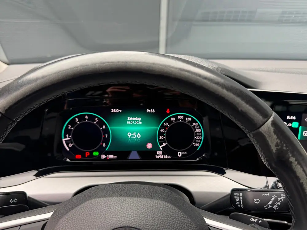 Volkswagen Golf 1.5 eTSI R-Line Pdc / Navi / Carplay / Digid uit 2020, foto 16
