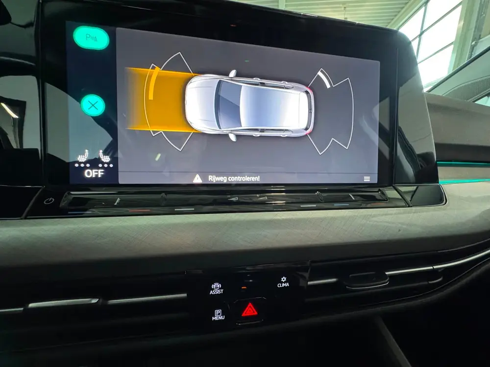Volkswagen Golf 1.5 eTSI R-Line Pdc / Navi / Carplay / Digid uit 2020, foto 20