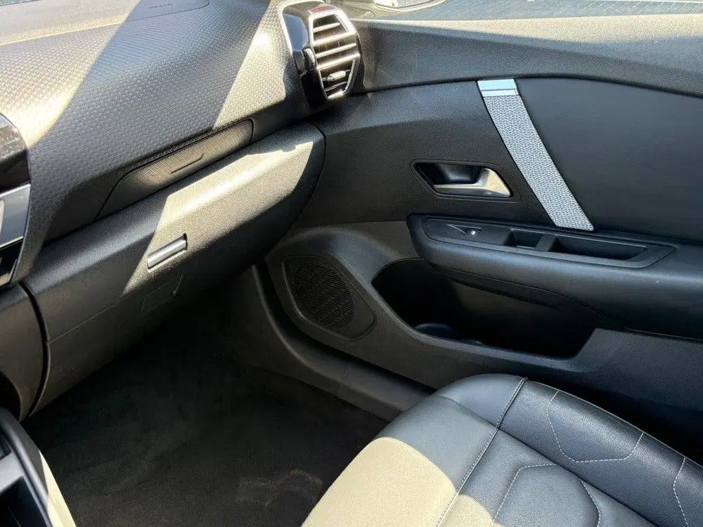 Citroën C4 Citroen C4 1.2 PURETECH AUT. 130PK SHINE+ uit 2021, foto 18