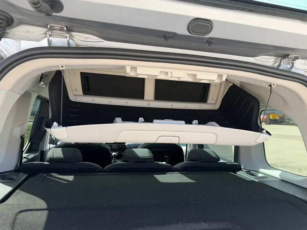 Opel Combo 1.2 Turbo uit 2019, foto 16