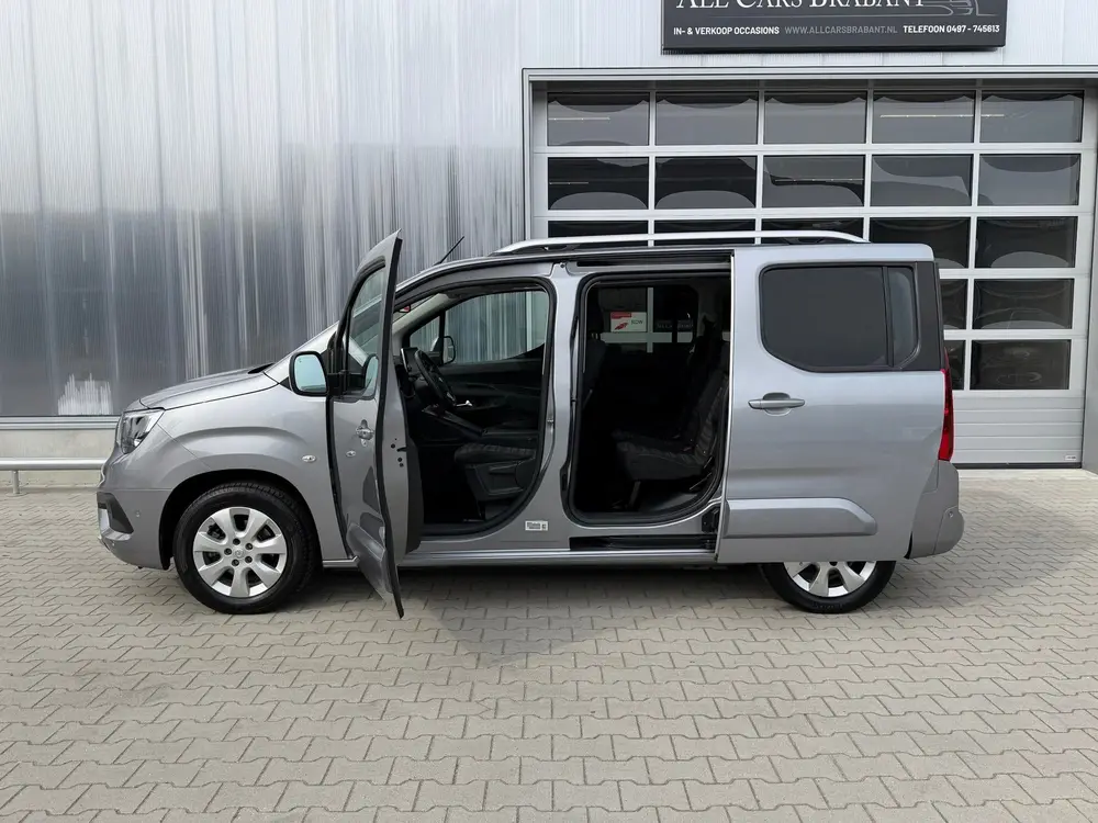 Opel Combo 1.2 Turbo uit 2019, foto 2
