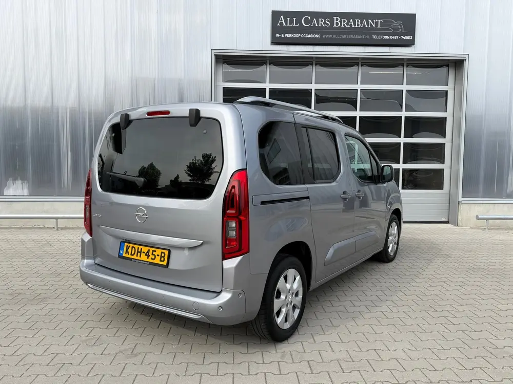 Opel Combo 1.2 Turbo uit 2019, foto 3