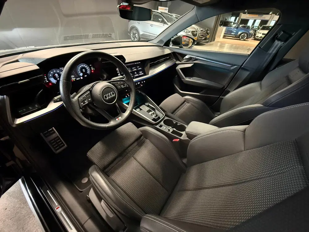 Audi A3 30 TFSI S edition 3x S-Line uit 2023, foto 18