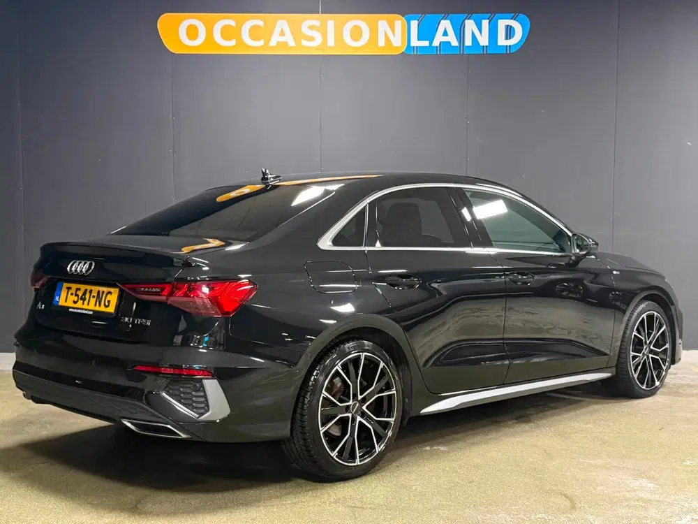 Audi A3 30 TFSI S edition 3x S-Line uit 2023, foto 2