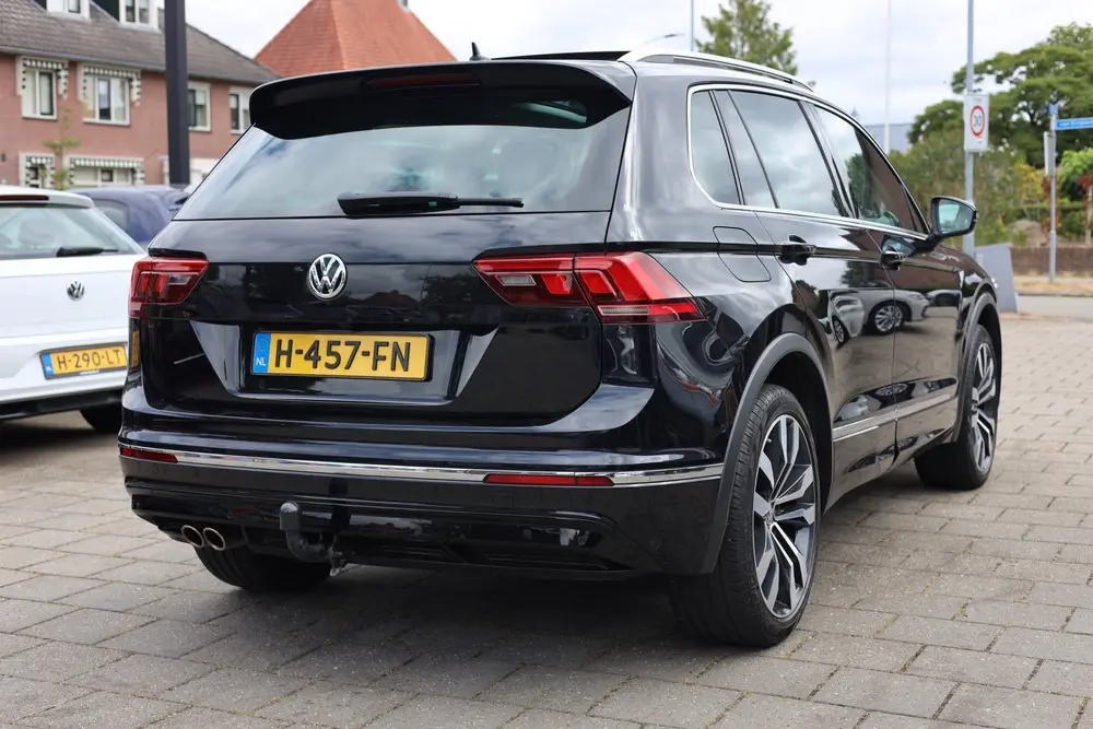 Volkswagen Tiguan 2.0 TSI 4MOTION | R-LINE | PANO | CAMERA | uit 2019, foto 2