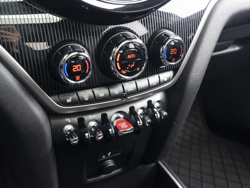 Mini Countryman John Cooper Works ALL4 uit 2022, foto 13