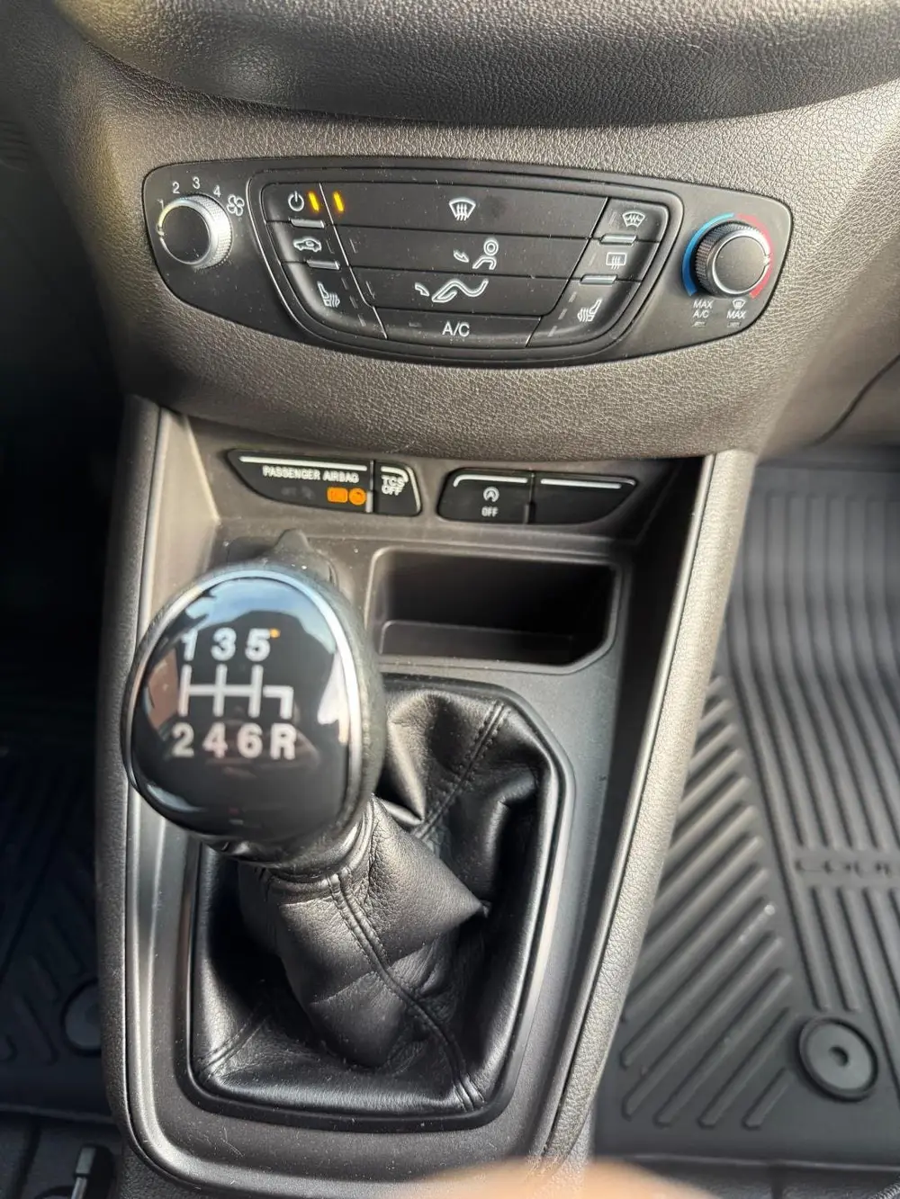 Ford Transit Courier 1.5 TDCI Duratorq S&S Airco Cruise Stoe uit 2021, foto 11