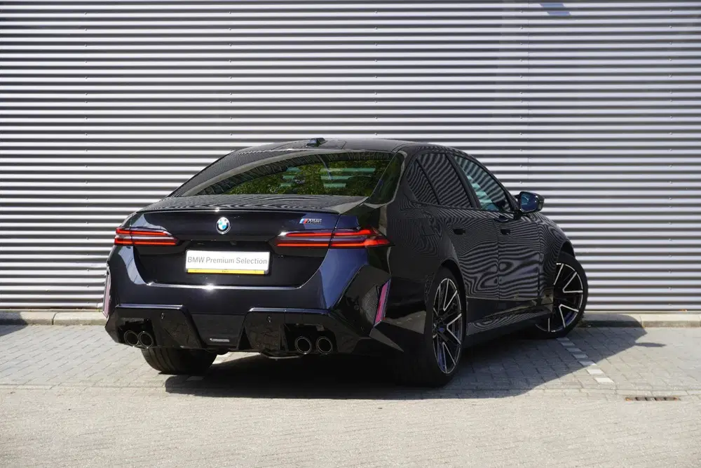 BMW M5 Sedan Bowers & Wilkins Surround Sound Syst uit 2026, foto 2
