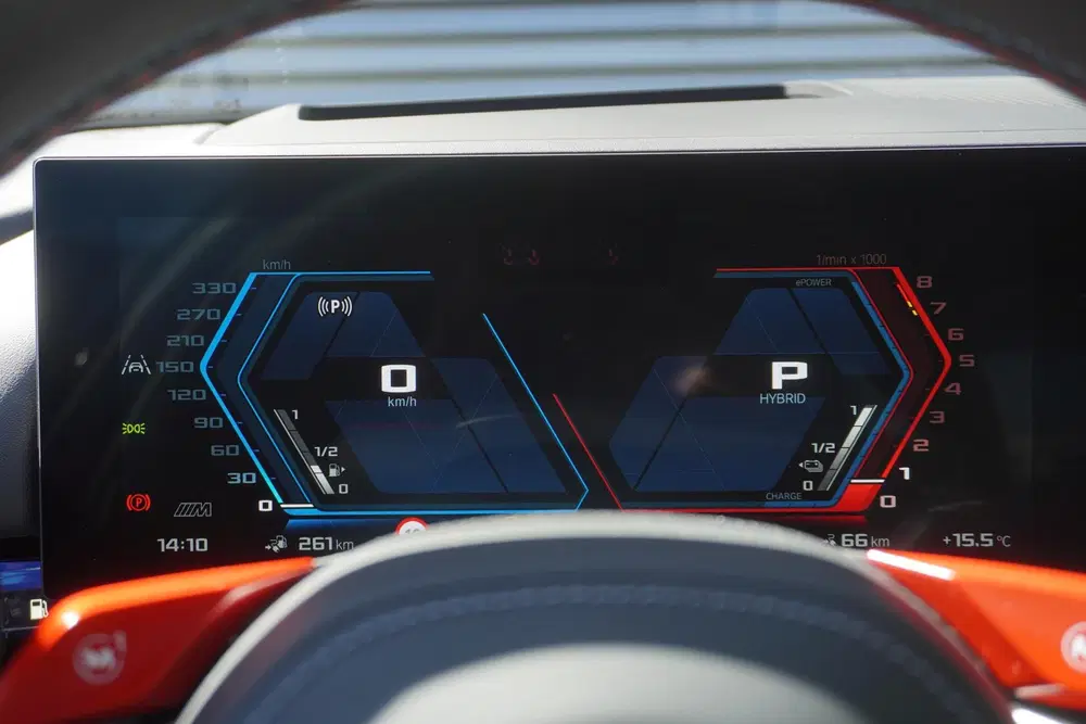 BMW M5 Sedan Bowers & Wilkins Surround Sound Syst uit 2026, foto 20