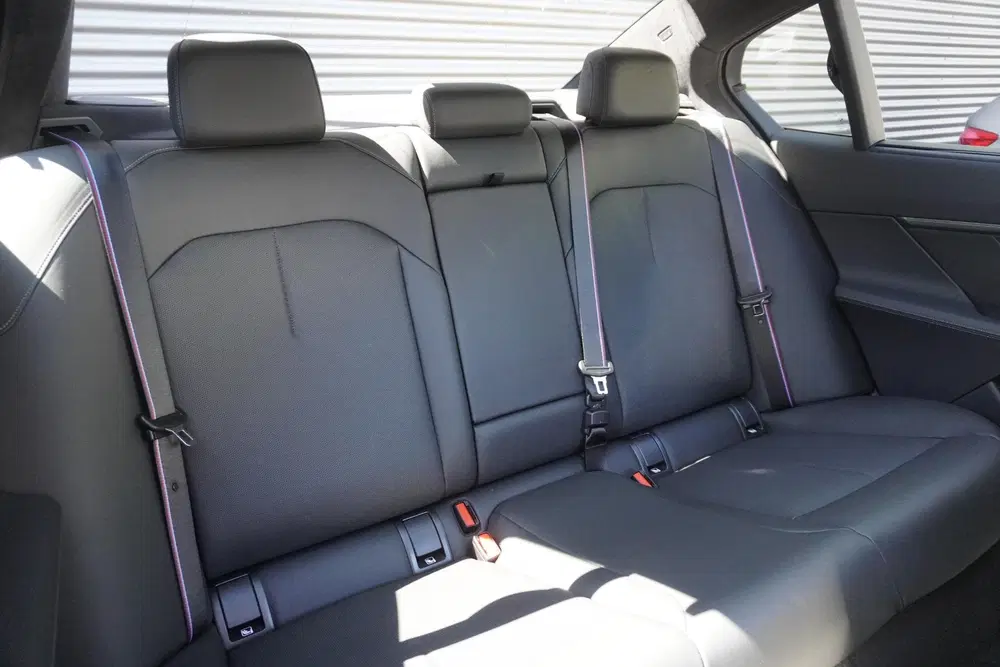 BMW M5 Sedan Bowers & Wilkins Surround Sound Syst uit 2026, foto 9