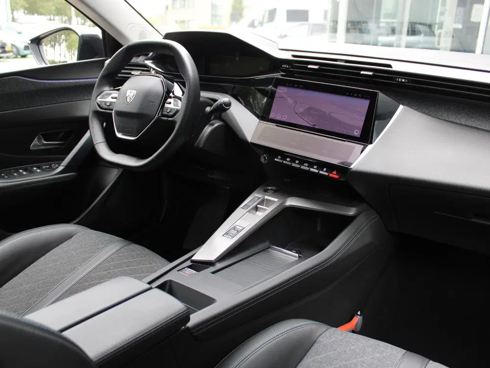 Peugeot 408 1.2T Allure Pack 130 EAT8 Automaat uit 2023, foto 3