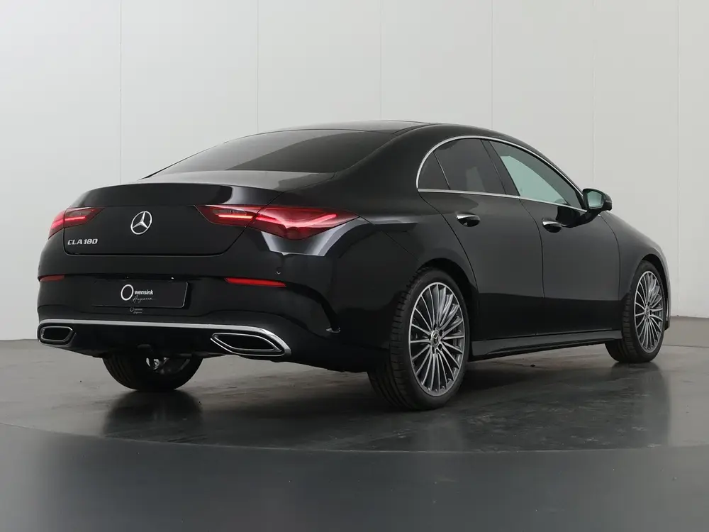 Mercedes-Benz CLA 180 Business Solution AMG uit 2025, foto 2