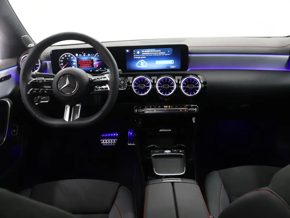 Mercedes-Benz CLA 180 Business Solution AMG uit 2025, foto 8