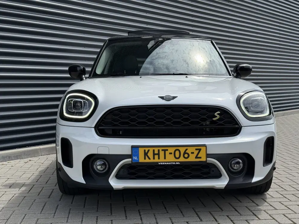 Mini Countryman 2.0 Cooper SE ALL4 Pano uit 2022, foto 2