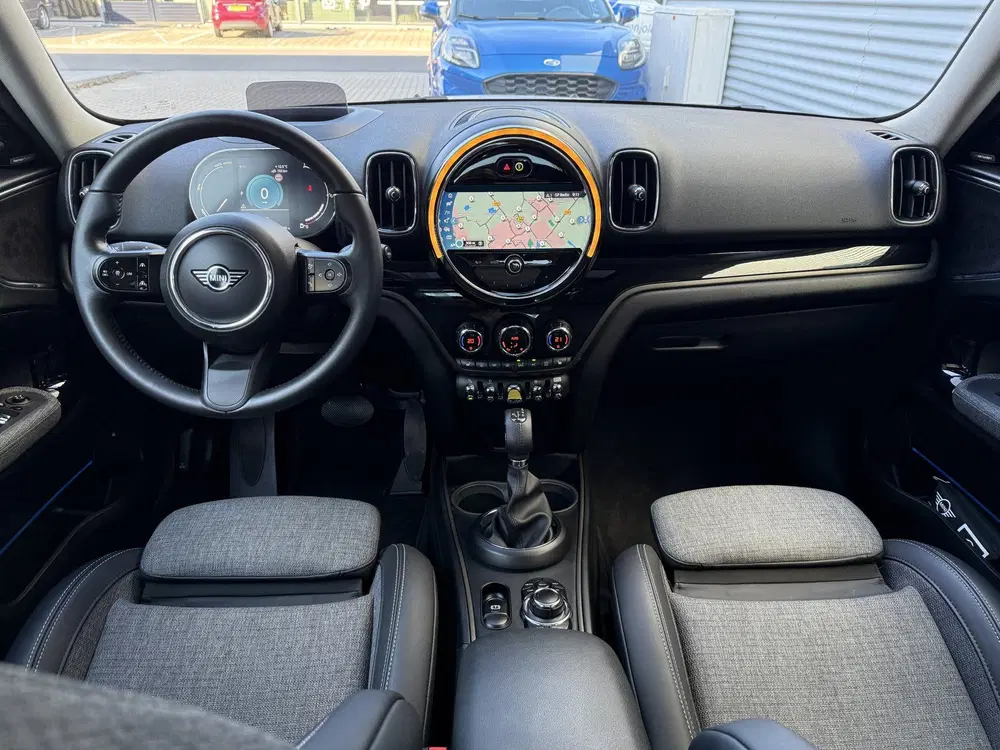 Mini Countryman 2.0 Cooper SE ALL4 Pano uit 2022, foto 6