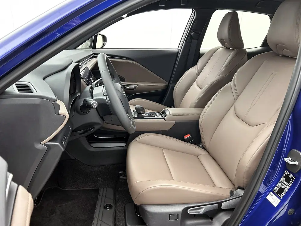 Lexus LBX Elegant 2WD uit 2024, foto 16