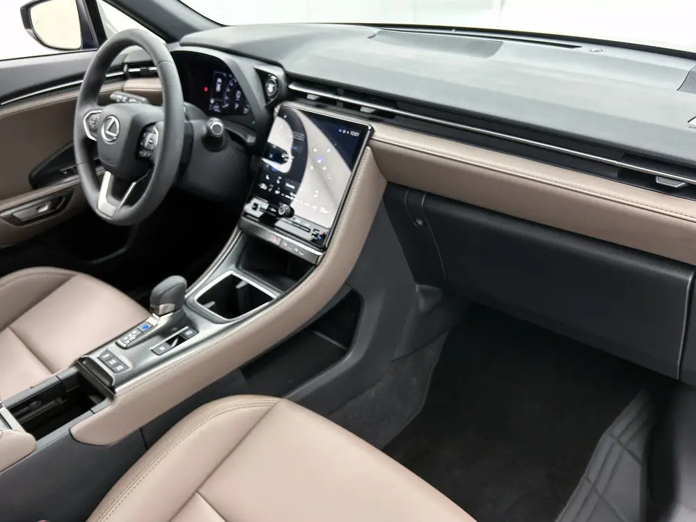 Lexus LBX Elegant 2WD uit 2024, foto 6