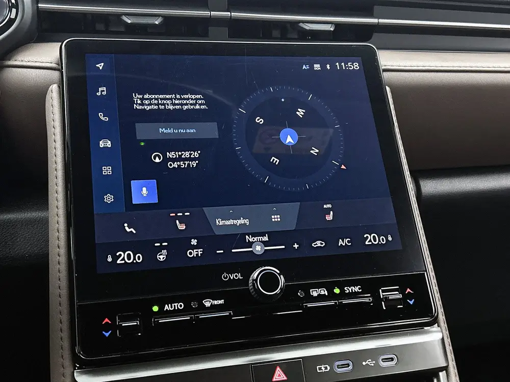 Lexus LBX Elegant 2WD uit 2024, foto 7