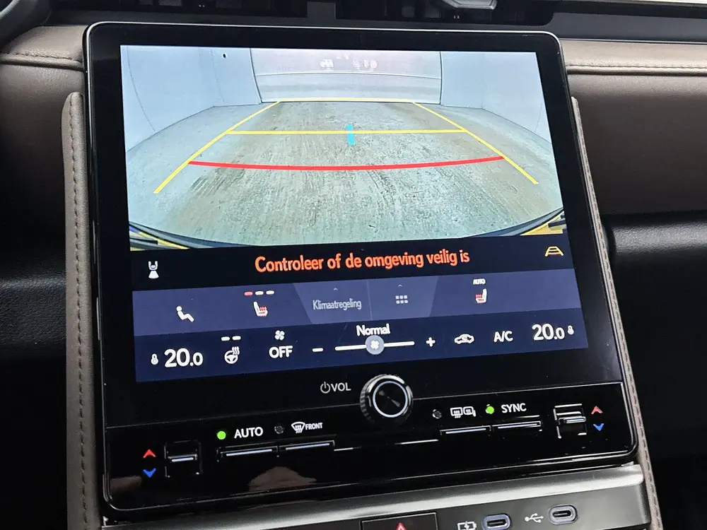 Lexus LBX Elegant 2WD uit 2024, foto 8