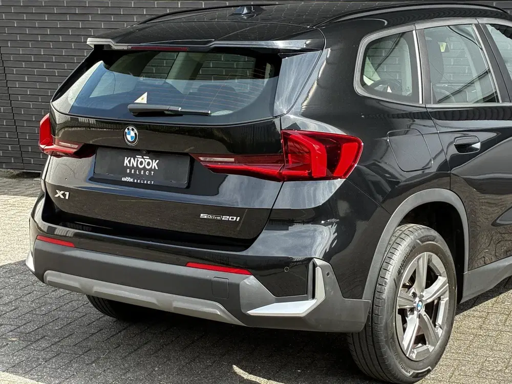 BMW X1 sDrive20i Automaat uit 2023, foto 5