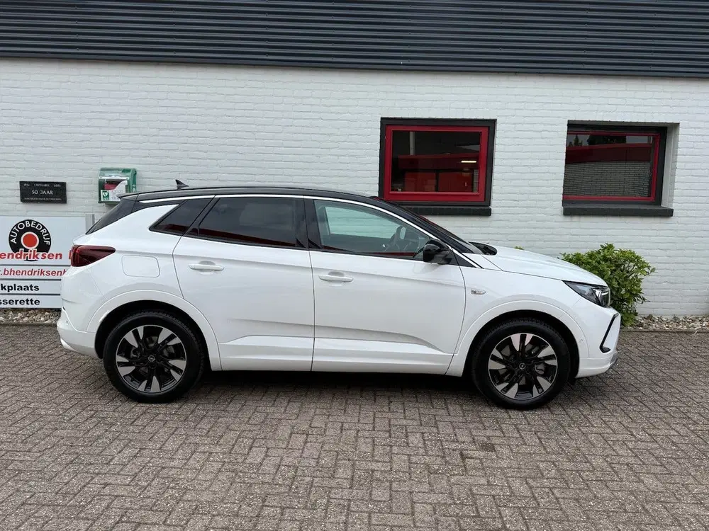 Opel Grandland 1.6 Turbo Hybrid 225pk Aut Ultimate uit 2025, foto 6