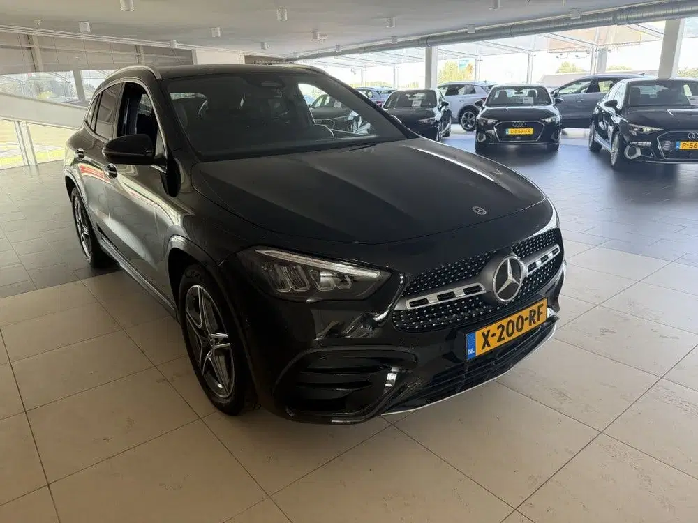 Mercedes-Benz GLA GLA 180 AMG Line (bj 2024 uit 2024, foto 2