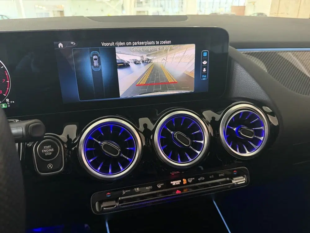 Mercedes-Benz GLA GLA 180 AMG Line (bj 2024 uit 2024, foto 8