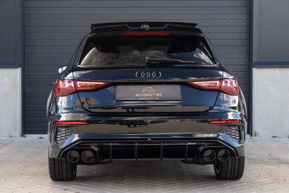 Audi A3 45 TFSIe Sline Competition PANO MATRIX MAX uit 2022, foto 15