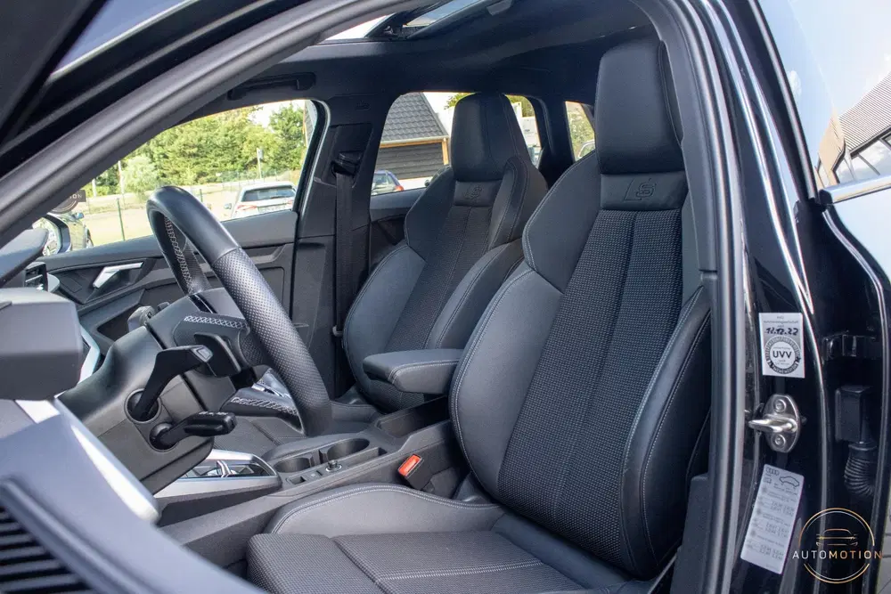 Audi A3 45 TFSIe Sline Competition PANO MATRIX MAX uit 2022, foto 9