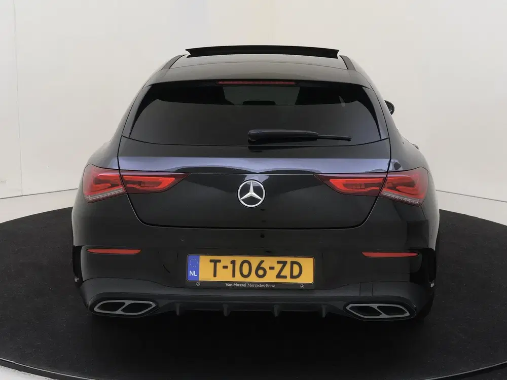 Mercedes-Benz CLA 200 AMG Line uit 2023, foto 8