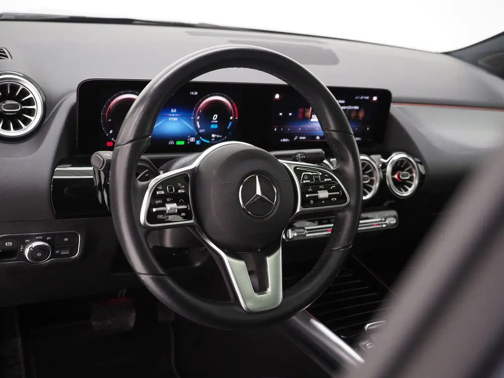 Mercedes-Benz GLA GLA 250 e uit 2021, foto 18