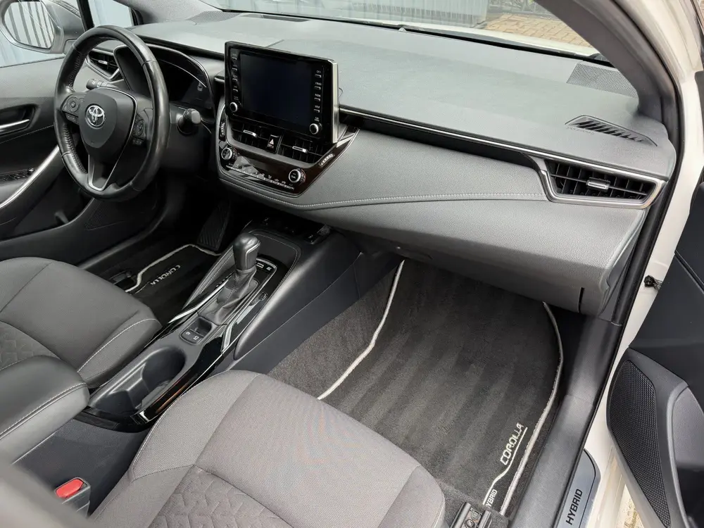 Toyota Corolla 1.8 Hybrid Executive COMPLEET uit 2019, foto 9