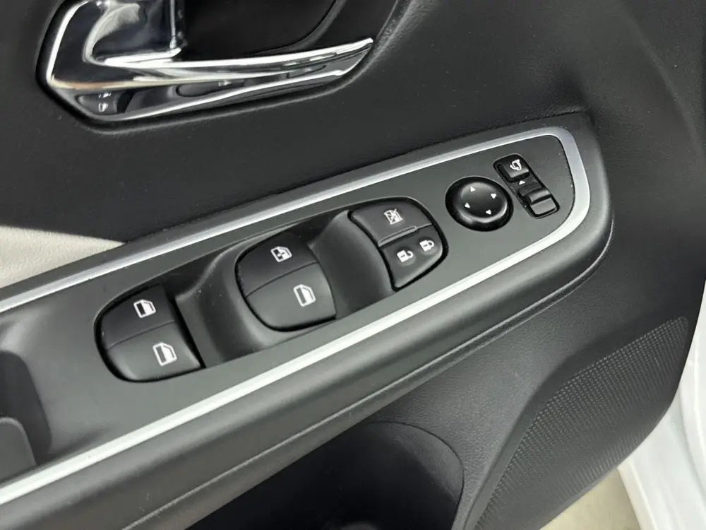Nissan Micra 1.0 IG-T N-Connecta uit 2020, foto 20