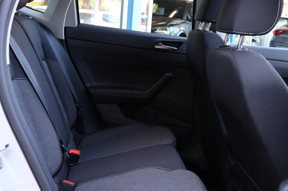 Volkswagen Polo 1.0 TSI Move-editie automaat, trekhaak, 3 ja uit 2024, foto 17