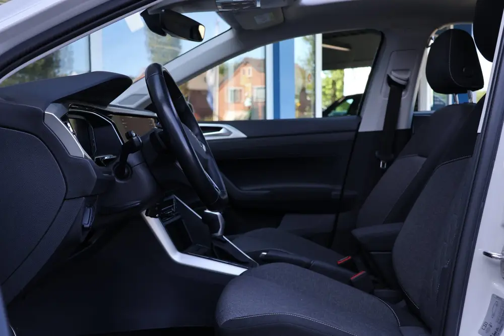 Volkswagen Polo 1.0 TSI Move-editie automaat, trekhaak, 3 ja uit 2024, foto 19