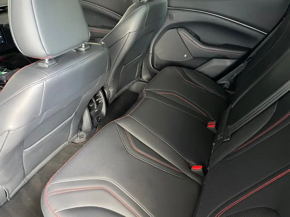 Ford Mustang Mach-E Ford Mustang Mach-E 98kWh SOH 95% PANO E uit 2021, foto 9