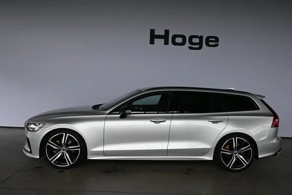 Volvo V60 2.0 B4 R-Design Navigatie Carplay Stoel/Stoelverwa uit 2020, foto 3