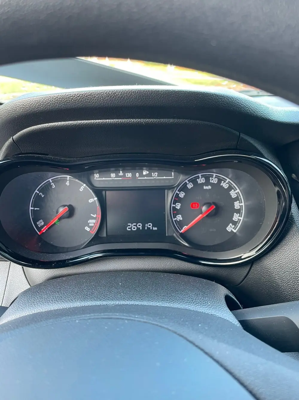 Opel Karl 1.0 ecoFLEX 120 Jaar Edition uit 2019, foto 9