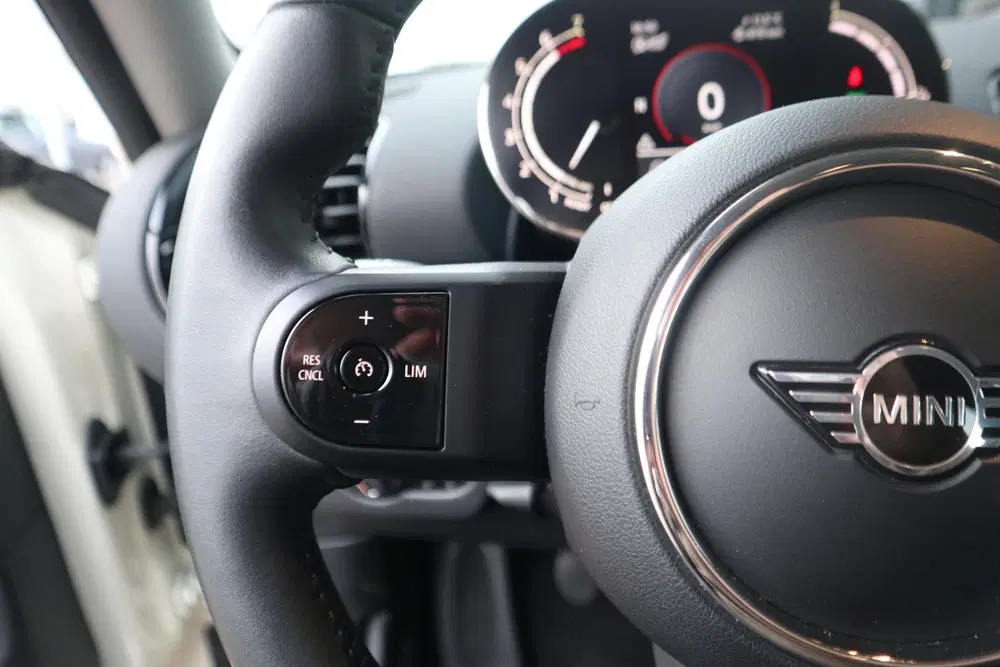 Mini Clubman One uit 2022, foto 13