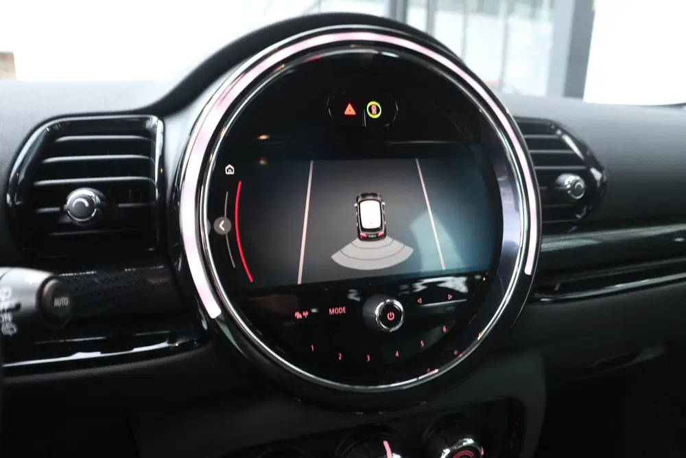 Mini Clubman One uit 2022, foto 15