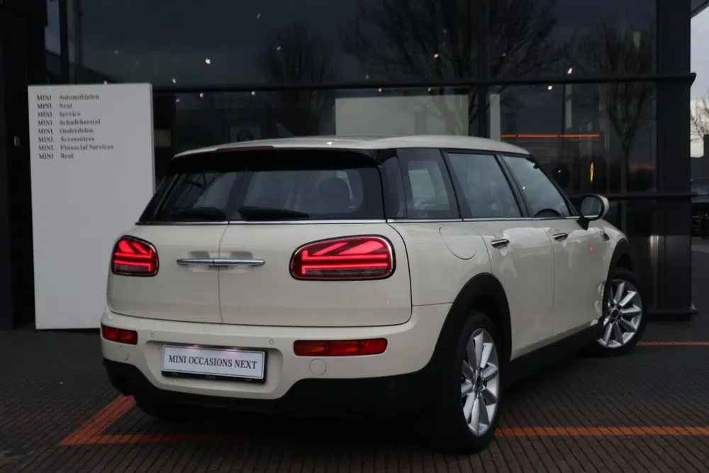 Mini Clubman One uit 2022, foto 2
