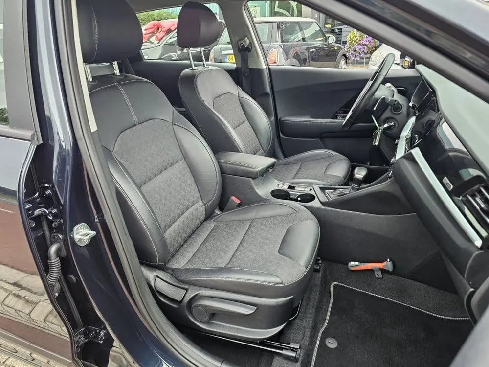 Kia Niro 1.6 GDi Hybride DynamicLine uit 2019, foto 11