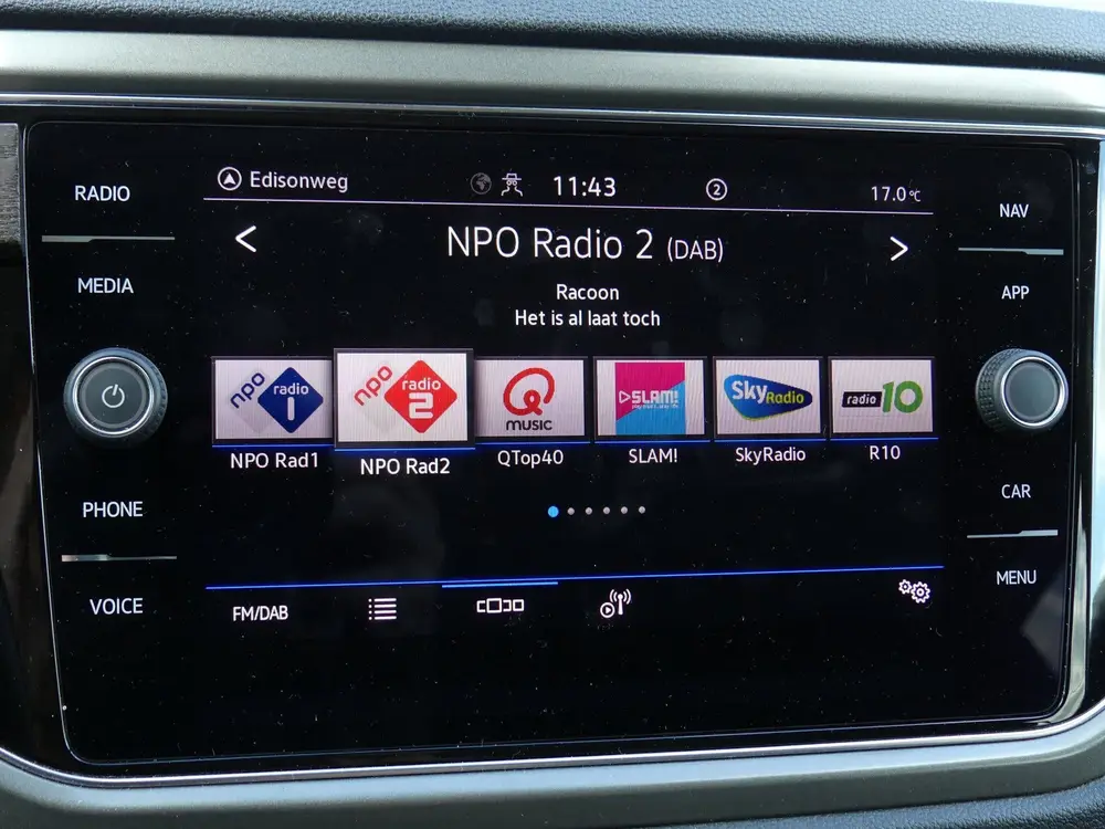 Volkswagen T-Roc 1.0 TSI Style Business uit 2021, foto 19