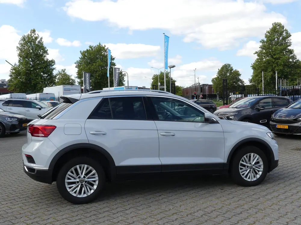 Volkswagen T-Roc 1.0 TSI Style Business uit 2021, foto 6