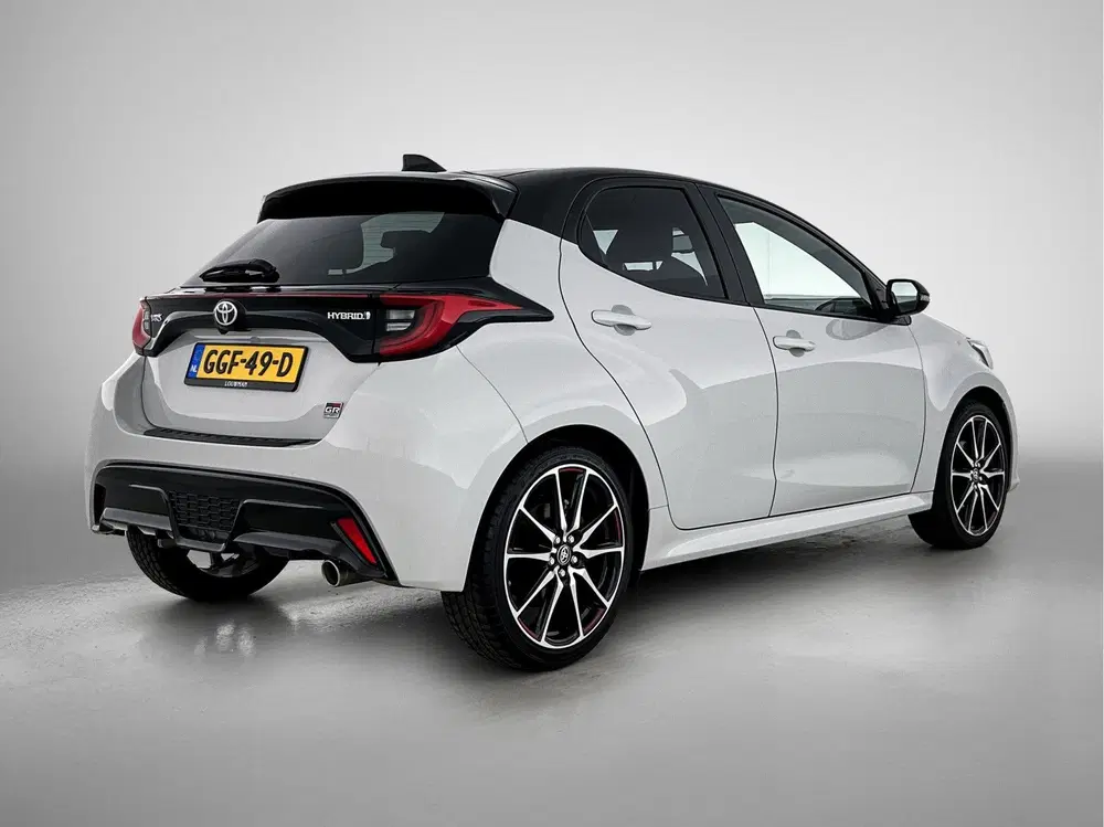 Toyota Yaris 1.5 Hybrid GR Sport uit 2022, foto 2