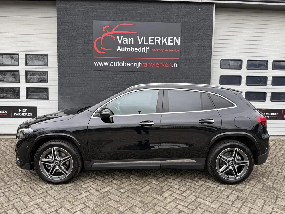 Mercedes-Benz GLA 250 e AMG Line PLUG-IN ADAPTIVE CRUISE. uit 2024, foto 3
