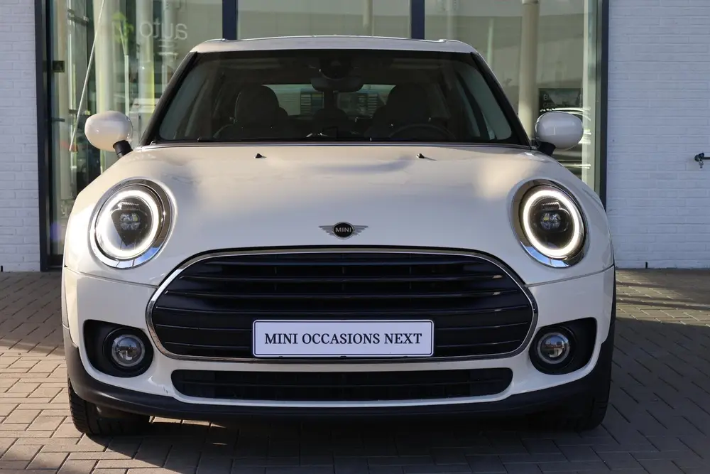 Mini Clubman One uit 2022, foto 2