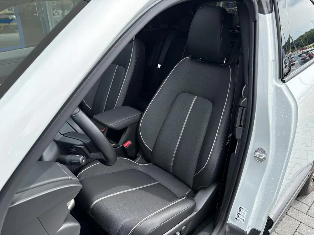 Mazda MX-30 e-SkyActiv R-EV 170 Makoto uit 2023, foto 12