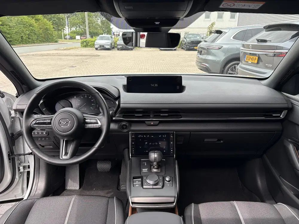 Mazda MX-30 e-SkyActiv R-EV 170 Makoto uit 2023, foto 16